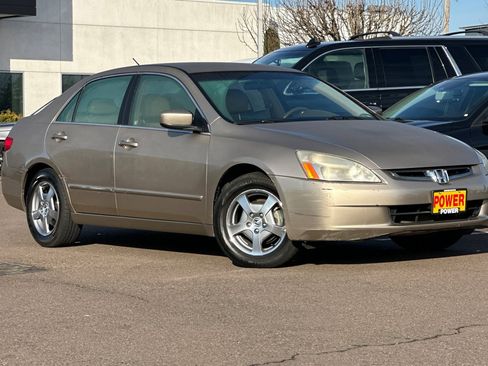 Used 2005 Honda Accord Hybrid Sedan image 2