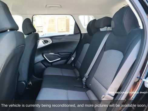 Used 2023 Kia Soul LX w/ LX Technology Package image 30