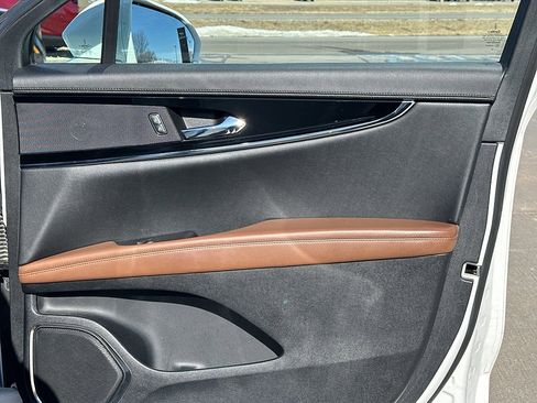 Used 2022 Lincoln Nautilus Reserve image 29