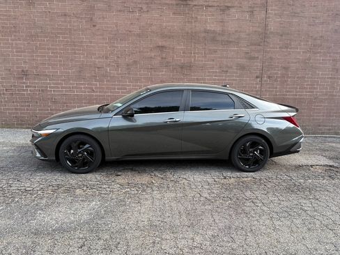 New 2026 Hyundai Elantra SEL Sport FWD image 2