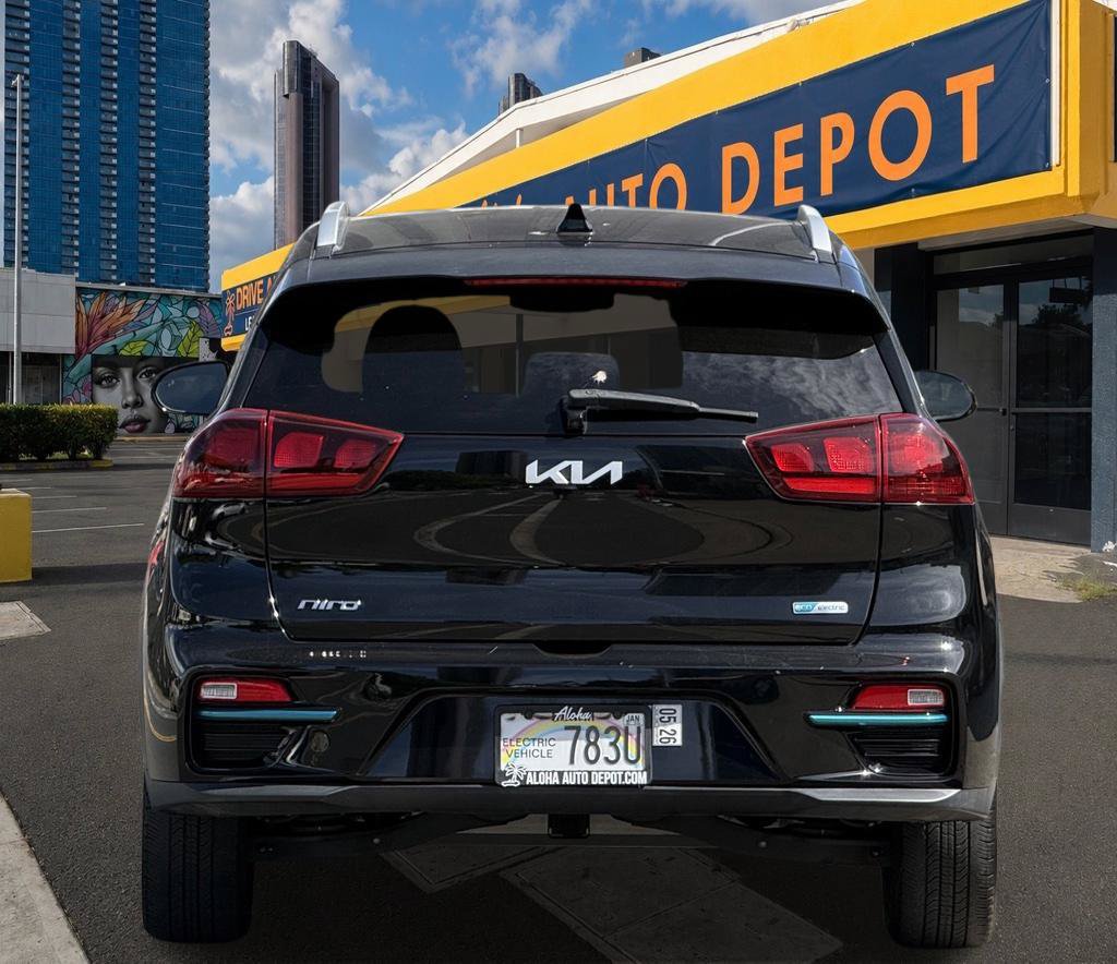Used 2022 Kia Niro EX FWD image 4