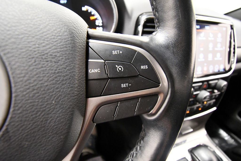 Used 2021 Jeep Grand Cherokee Altitude AWD/4WD image 21