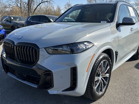 New 2026 BMW X5 xDrive50e AWD/4WD image 5
