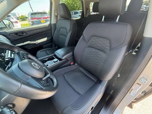 Used 2025 Nissan Pathfinder SV AWD/4WD image 39