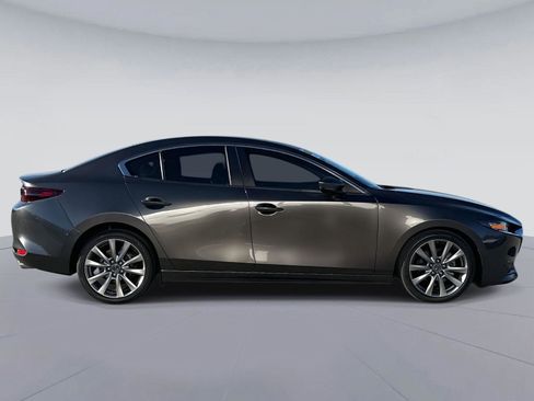 Used 2020 MAZDA MAZDA3 AWD Sedan w/ Preferred Package image 2