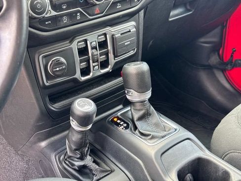 Used 2021 Jeep Wrangler Unlimited Sport AWD/4WD image 33