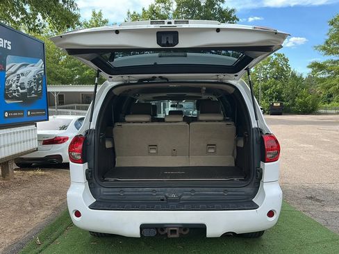 Used 2011 Toyota Sequoia SR5 AWD/4WD image 12