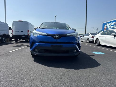 Used 2018 Toyota C-HR XLE FWD image 7