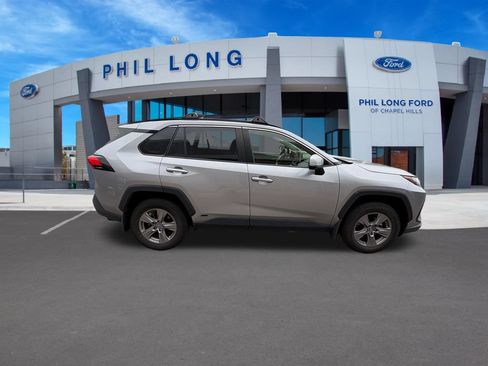 Used 2024 Toyota RAV4 XLE w/ Convenience Package AWD/4WD image 8