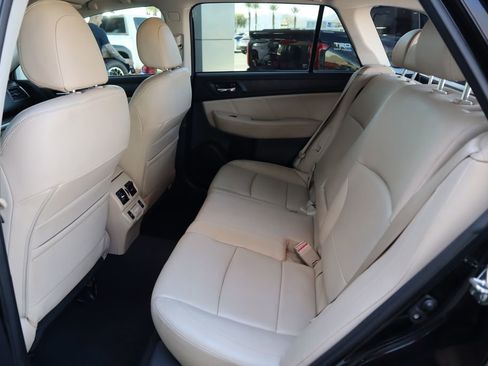 Used 2018 Subaru Outback 3.6R Limited image 20