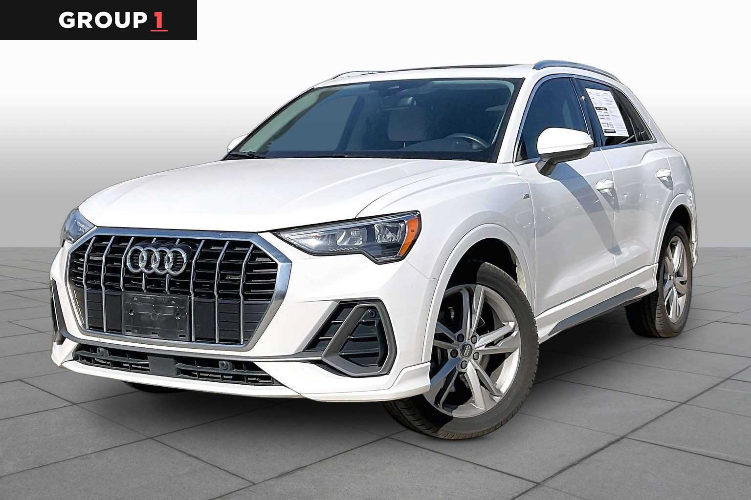 Used 2020 Audi Q3 2.0T Premium w/ Convenience Package AWD/4WD image 1