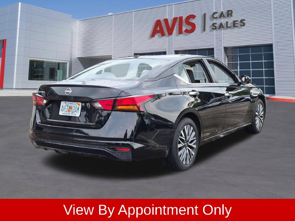 Used 2025 Nissan Altima 2.5 SV FWD image 6