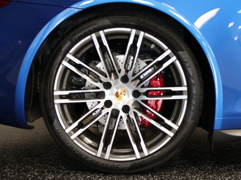 Used 2016 Porsche 911 Carrera 4S image 36