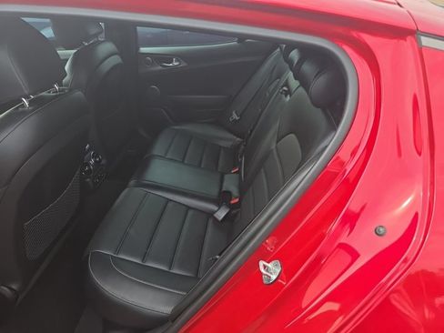 Used 2020 Kia Stinger GT2 image 10