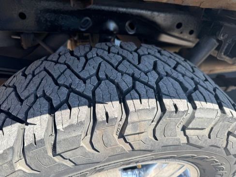 Used 2011 Ford F150 Lariat w/ Lariat Chrome Pkg AWD/4WD image 40