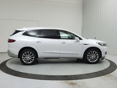 Used 2019 Buick Enclave Essence FWD image 8