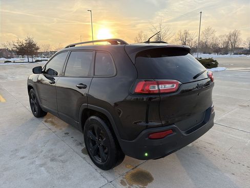Used 2017 Jeep Cherokee High Altitude image 28
