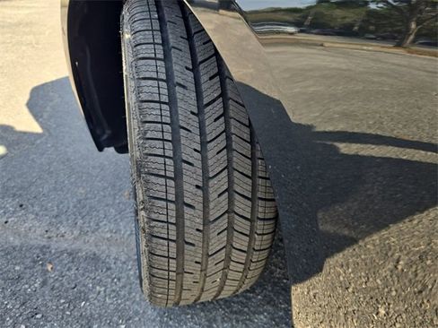 Used 2025 BMW 330i Sedan image 30