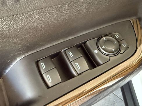 Used 2022 GMC Acadia SLE w/ Driver Convenience Package image 28