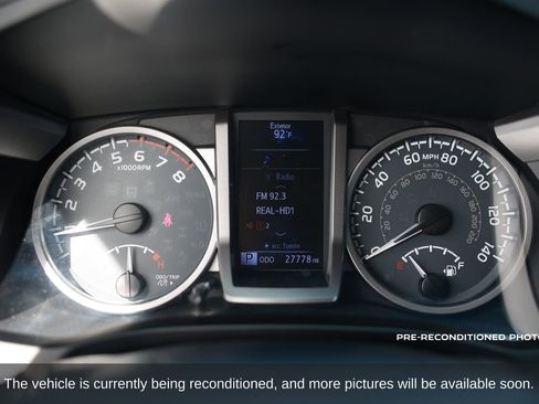 Used 2018 Toyota Tacoma SR5 image 16