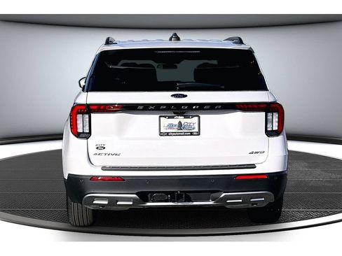 New 2026 Ford Explorer Active w/ Active Comfort Package AWD/4WD image 6