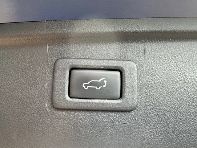 Used 2017 Subaru Outback 2.5i Touring w/ Popular Package #5A AWD/4WD image 19
