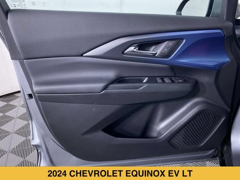 Certified 2024 Chevrolet Equinox EV LT FWD image 11