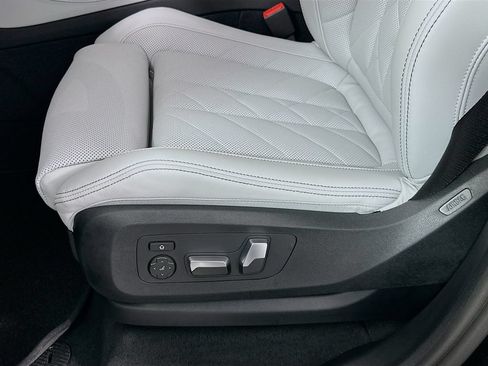Used 2026 BMW X5 sDrive40i w/ Premium Package RWD image 21