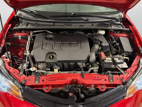 Used 2018 Toyota Corolla LE FWD image 11
