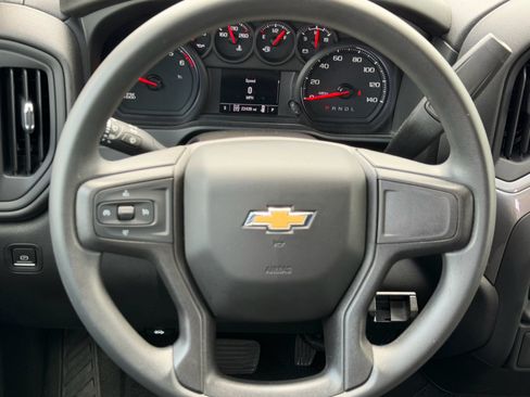 Used 2021 Chevrolet Silverado 1500 Custom AWD/4WD image 17