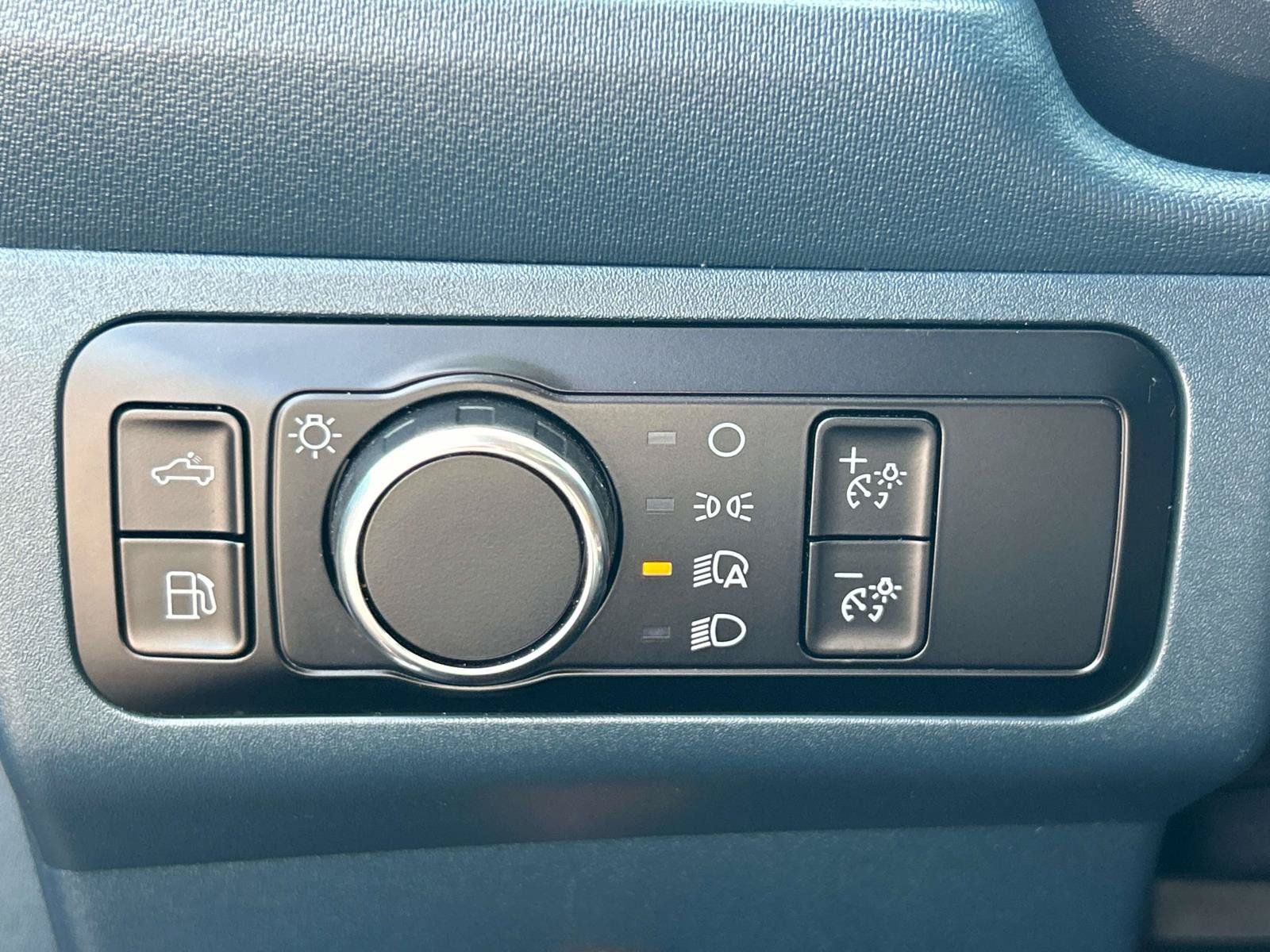 Used 2025 Ford Maverick XL FWD image 27