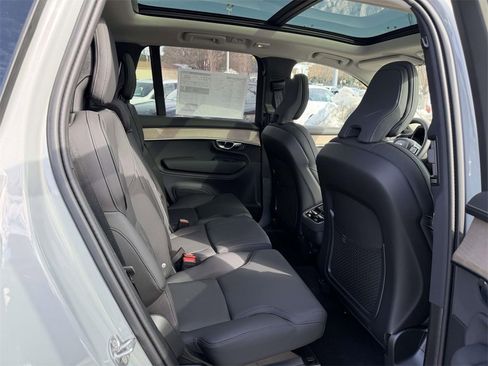 New 2026 Volvo XC90 B6 Plus w/ Protection Package Premier AWD/4WD image 12