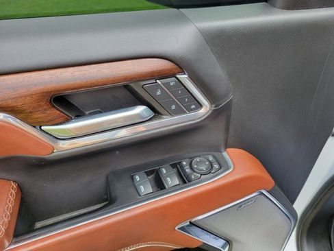 Used 2024 GMC Sierra 2500 Denali Ultimate image 26