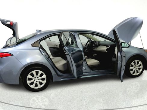Used 2022 Toyota Corolla LE FWD image 15