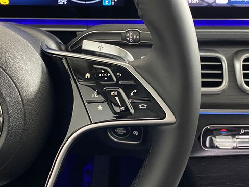 Used 2026 Mercedes-Benz GLS 450 4MATIC image 30