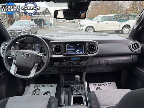 Used 2023 Toyota Tacoma TRD Sport image 19