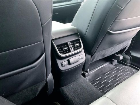 Used 2022 Subaru Outback Limited image 35