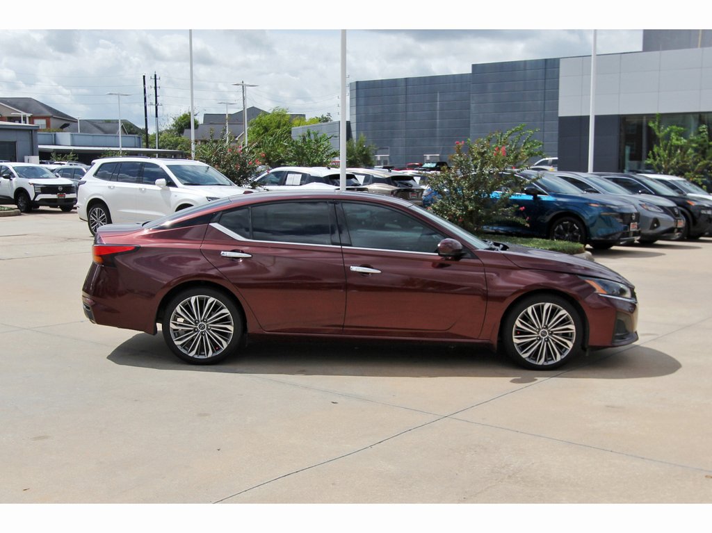 Used 2023 Nissan Altima 2.5 SL FWD image 6