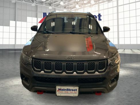 Used 2024 Jeep Compass Trailhawk image 8