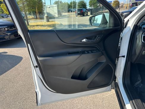Used 2023 Chevrolet Equinox LT w/ LPO, Floor Liner Package image 20