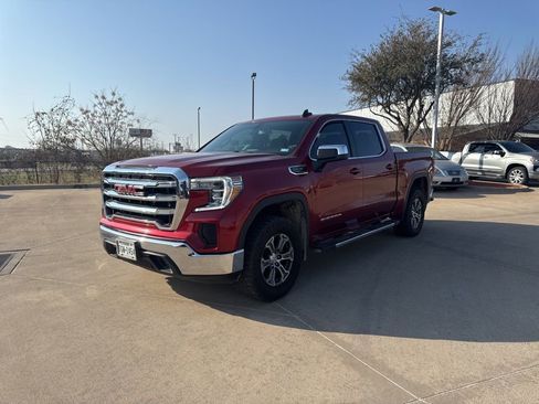 Used 2021 GMC Sierra 1500 SLE image 1