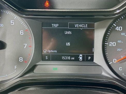 Used 2025 Chevrolet Trax LS w/ LS Convenience Package image 12