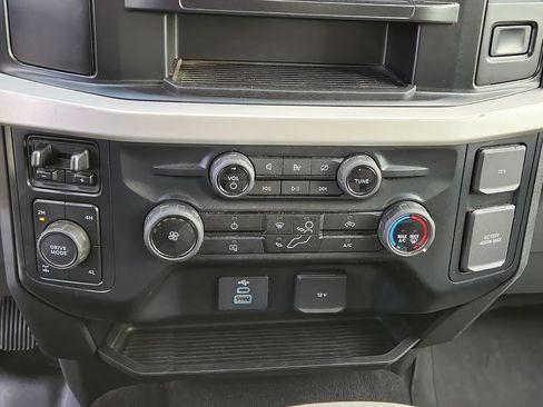 Used 2023 Ford F250 XLT AWD/4WD image 19