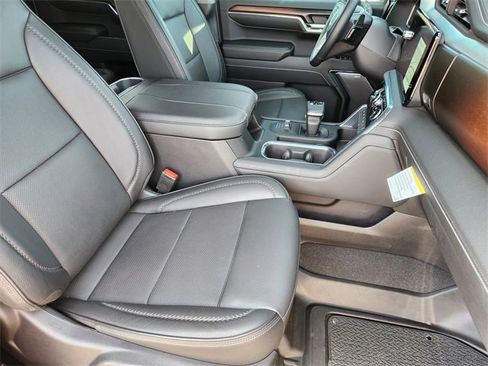 Used 2024 GMC Sierra 1500 Denali w/ Denali Reserve Package image 19