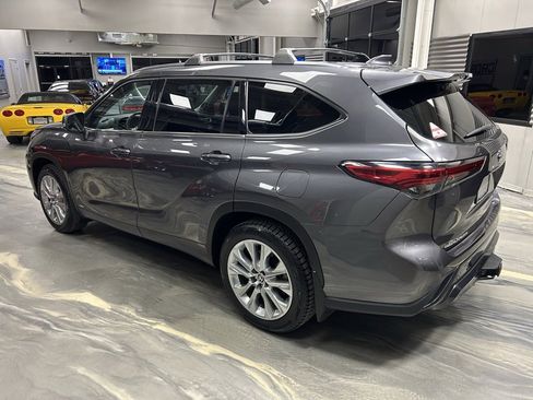 Used 2022 Toyota Highlander Limited image 37