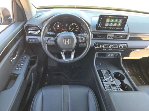 Used 2025 Honda Pilot EX-L image 22