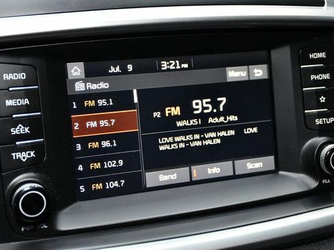 Used 2019 Kia Sorento FWD image 43