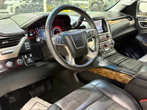 Used 2015 GMC Yukon Denali w/ Premium Package image 12