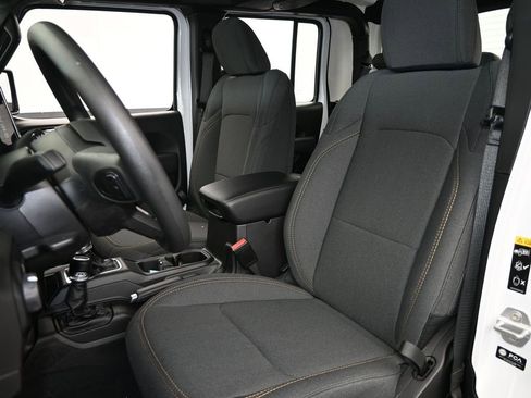 New 2026 Jeep Gladiator Sport image 10