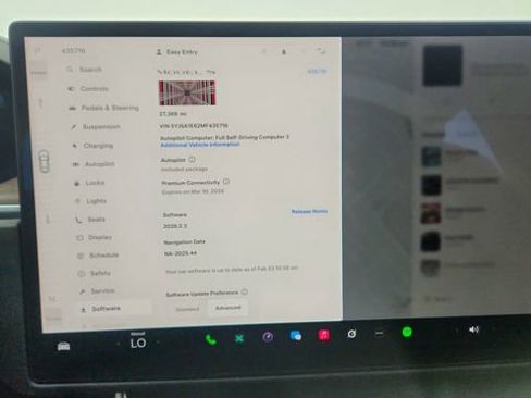 Used 2021 Tesla Model S Plaid image 40